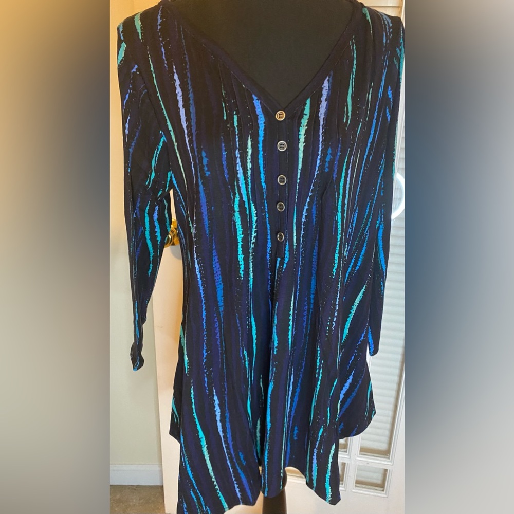 Avenue Wavy Striped Printed Tunic Blouse